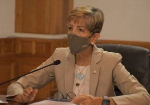 Senadora condena método de protestas utilizado por Botello por 30 % AFP